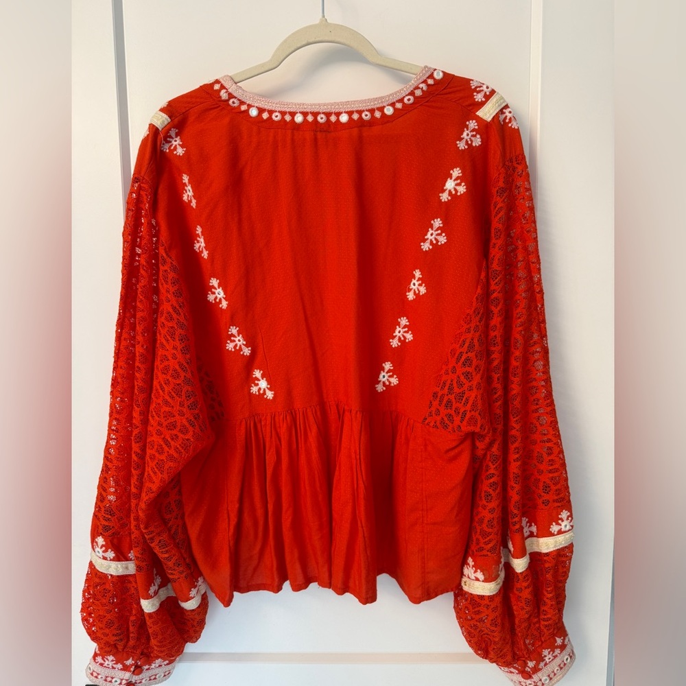 Free People Boogie All Night Orange Red Top Size Large Lace Sleeves Boho Chic - Picture 5 of 11